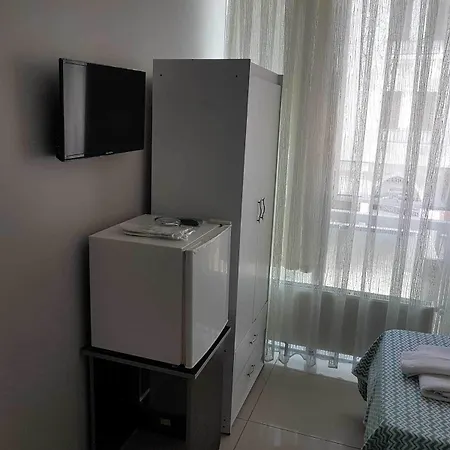Lotus Hotel 2*